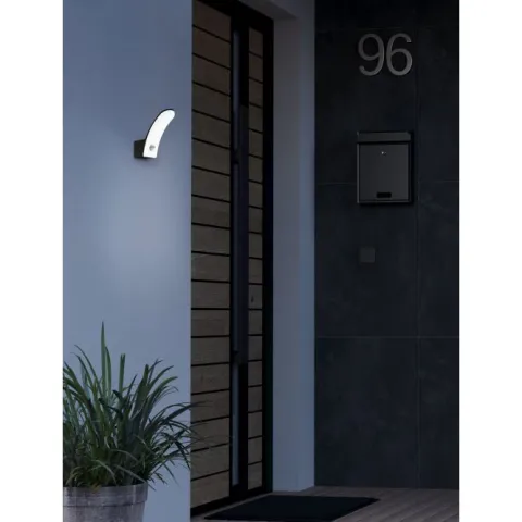 Aplique de Parede Exterior LED com Sensor de Movimento FIUMICINO EGLO 98149