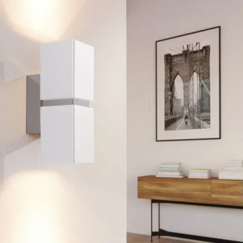 Aplique de Parede LED Branco com Detalhes Cromados PASSA EGLO 95377