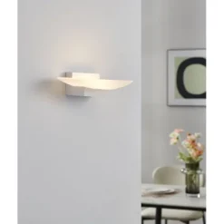 Aplique de Parede LED com Corpo de Metal Branco METRASS EGLO 96037