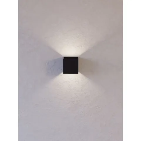 Aplique de Parede Preto com LED Integrado VALMONTONE EGLO 901049