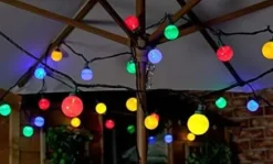 Cabo dearraial/grimalda de luzes com 10 lâmpadas G45 - 3W Coloridas 2700 K IP65 com 8 metros preto