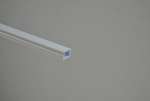 Calha técnica 20X12,5mm branca EFAPEL 10030 cbr (preço ao metro - compra obrigatória em múltiplos de 2)