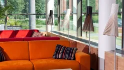 Candeeiro de pé em madeira Secto 4210 - Secto Design