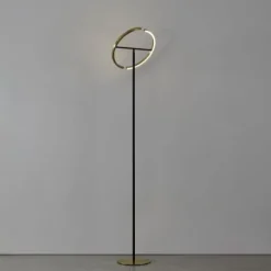 Candeeiro de pé LED CASTELPOTO EGLO – Design em latão escovado com orientação ajustável 901973