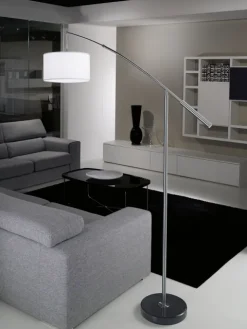 Candeeiro de Pé NADINA com Braço Extensível e Abajur em Tecido Branco 92206