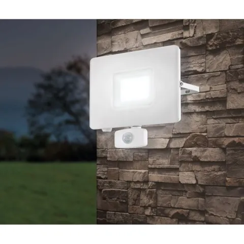 Projetor de Exterior com Sensor de Movimento FAEDO 3 EGLO 33159