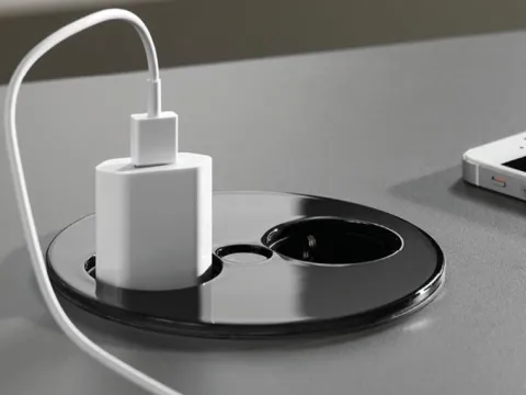 Tomada Twist 2 X Schuko em Preto - BACHMANN